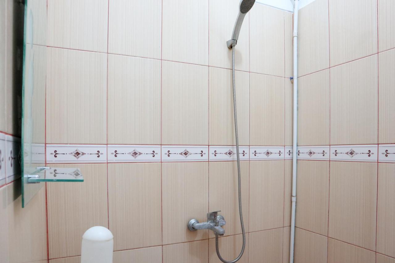 Oyo 2202 Delima Guest House Syariah Padang  Dış mekan fotoğraf