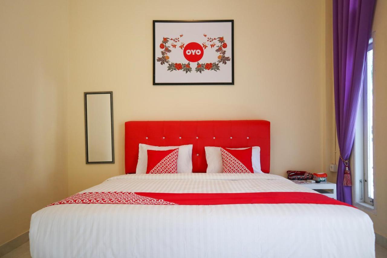 Oyo 2202 Delima Guest House Syariah Padang  Dış mekan fotoğraf